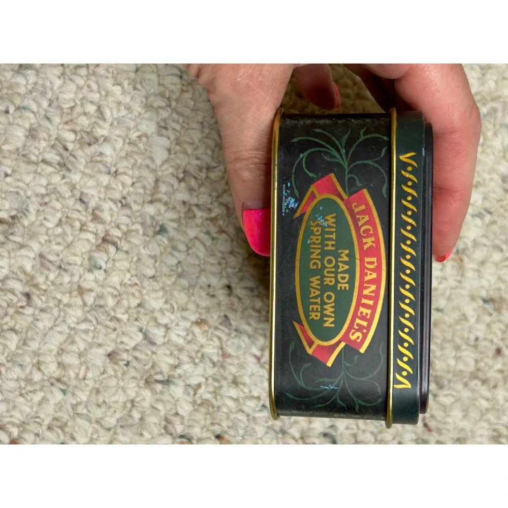 Jack Daniels Old No 7 Tennessee Whiskey Vintage Collectible Tin Hudson Scott UK